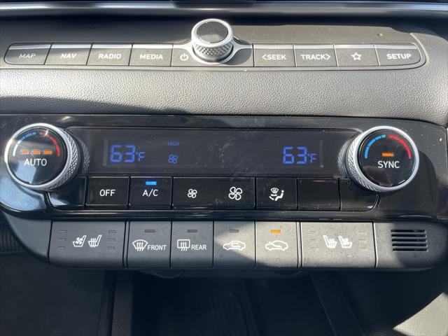 New 2025 Hyundai Elantra Limited image 22