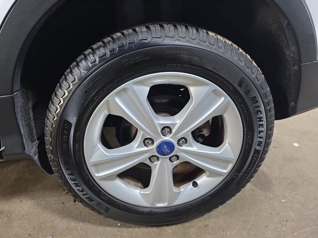 Used 2013 Ford Escape SE image 30