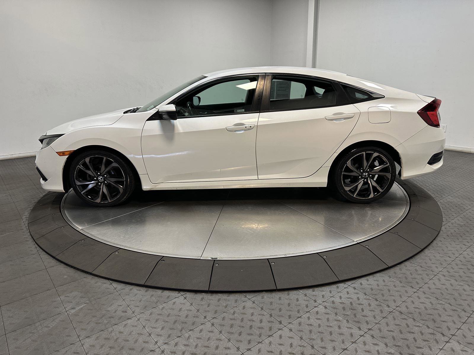 Used 2020 Honda Civic Sport image 8