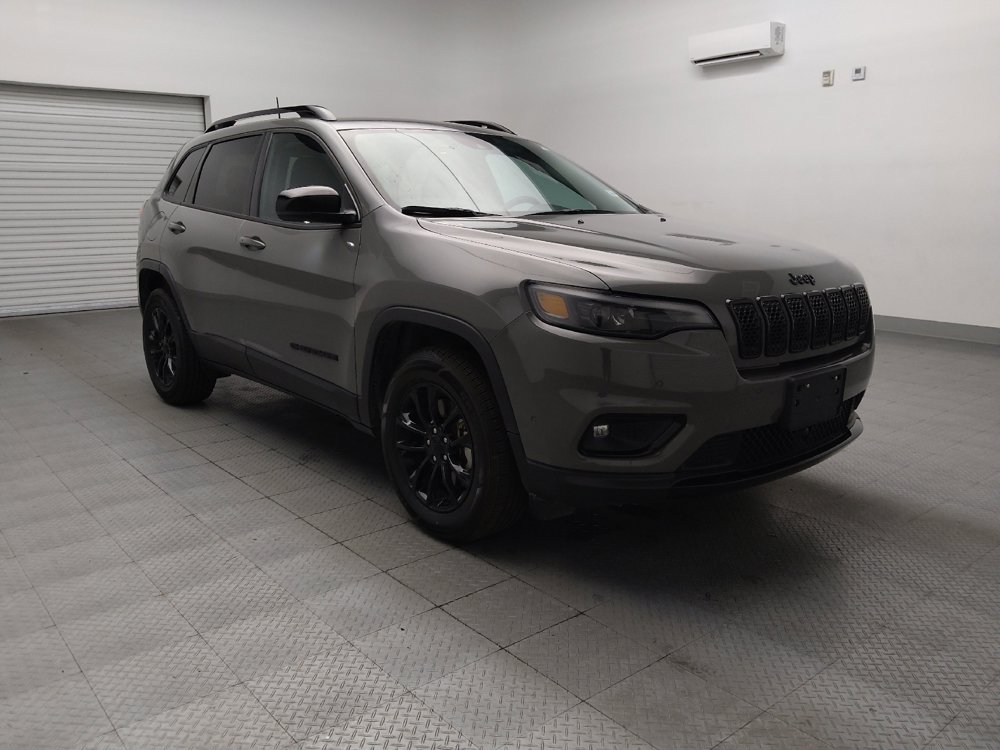 Used 2023 Jeep Cherokee Altitude Lux image 13