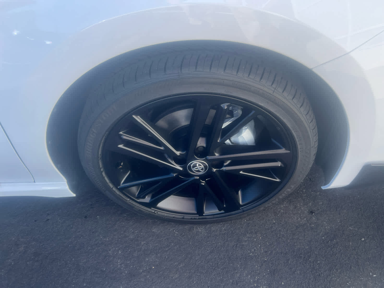 New 2026 Toyota Camry Hybrid FWD image 4