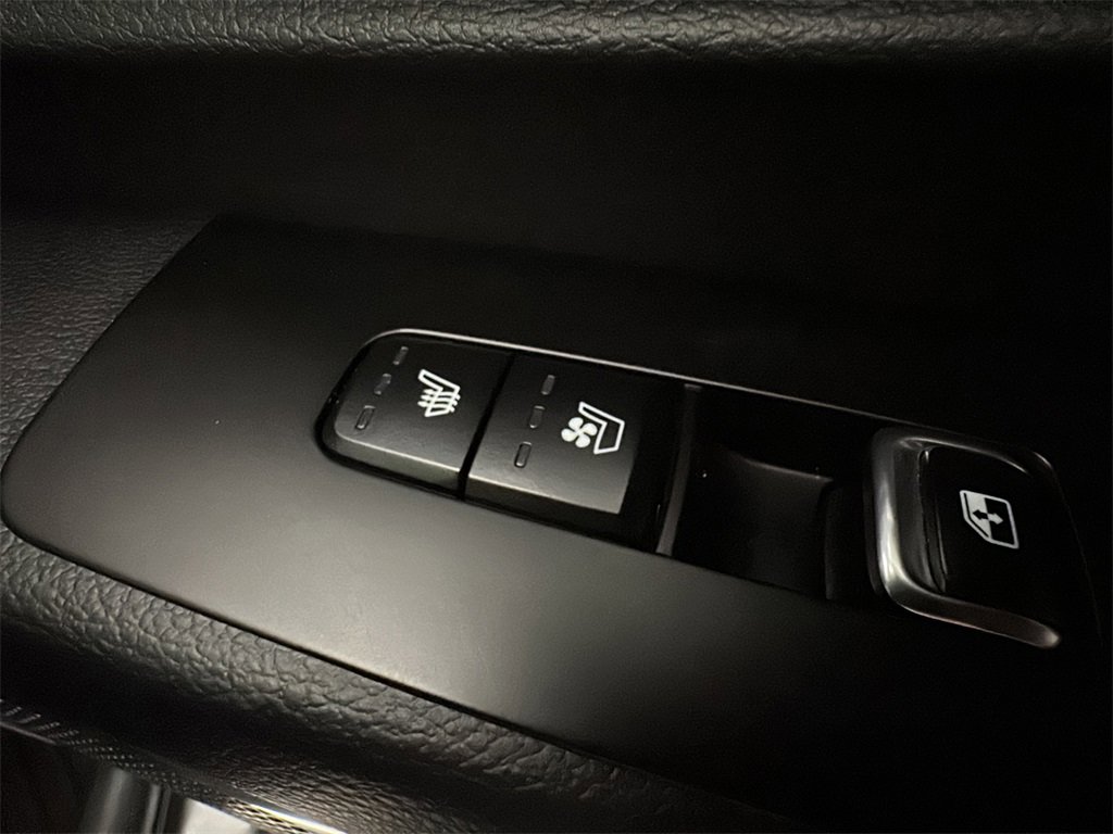 Used 2022 Kia Telluride SX w/ SX Prestige Package image 20