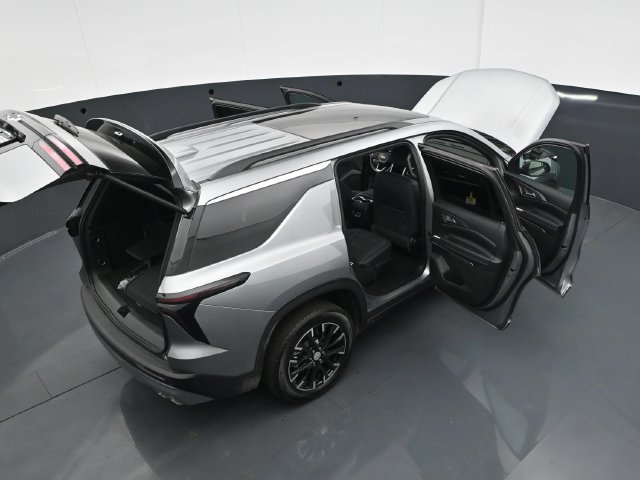 Used 2026 Chevrolet Traverse LT w/ Sun and Wheel Package AWD/4WD image 43