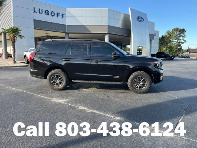 Used 2025 Ford Expedition Tremor AWD/4WD image 2