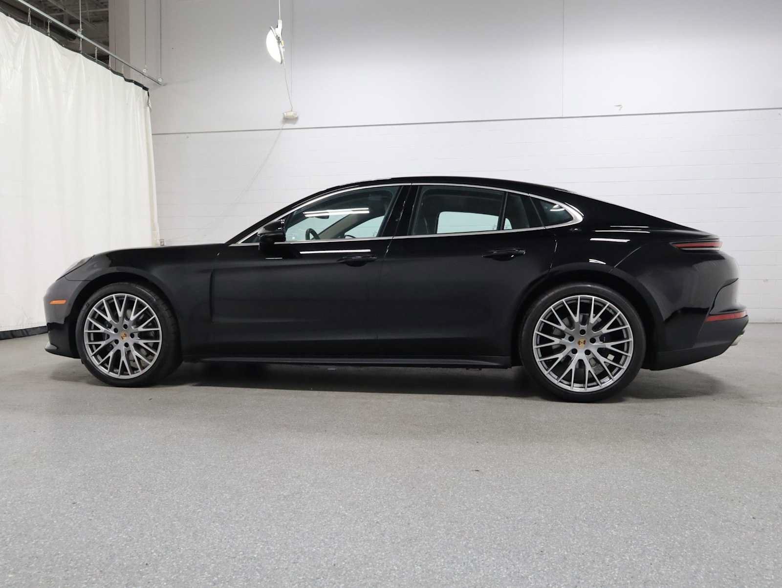 Certified 2026 Porsche Panamera RWD image 2