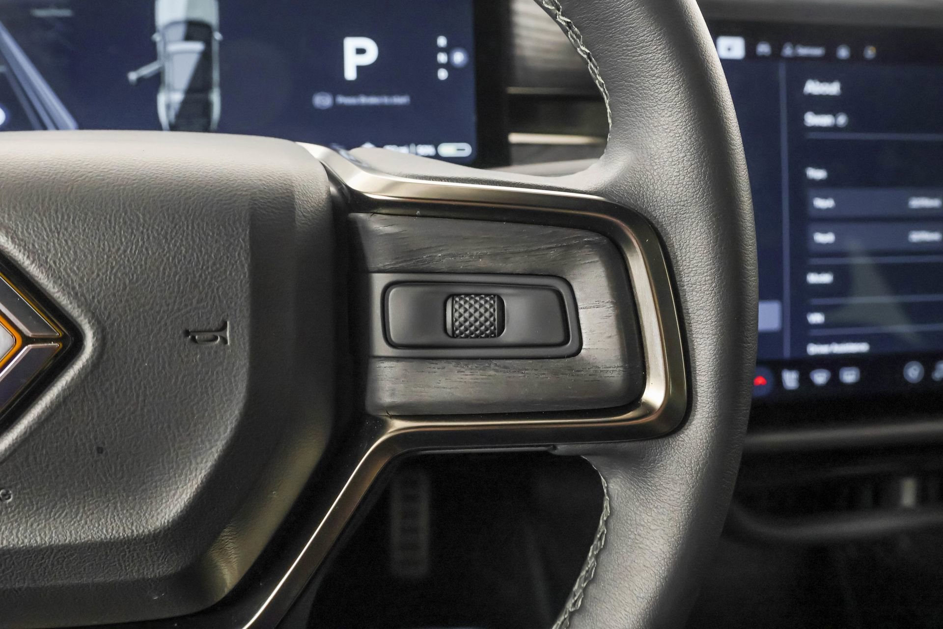 Used 2022 Rivian R1S Launch Edition image 28