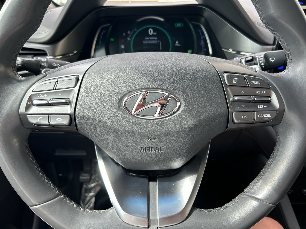 Used 2020 Hyundai Ioniq SE FWD image 21