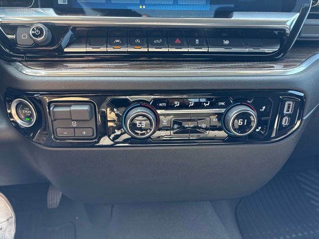 Used 2024 Chevrolet Silverado 1500 RST AWD/4WD image 35