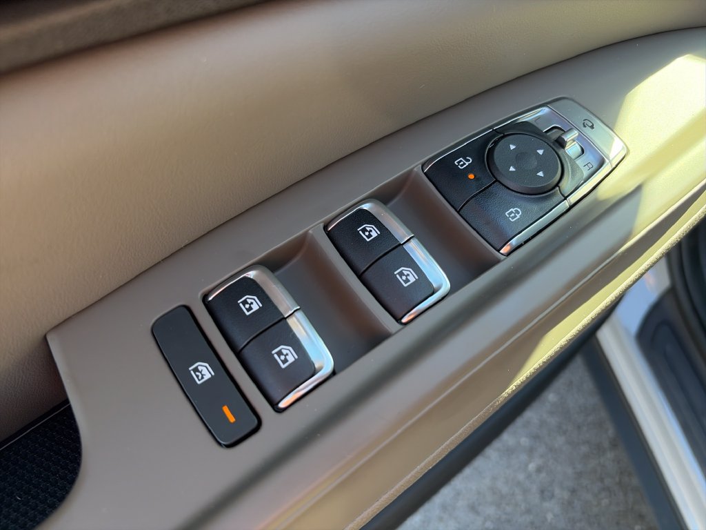 New 2027 Kia Carnival EX FWD image 18