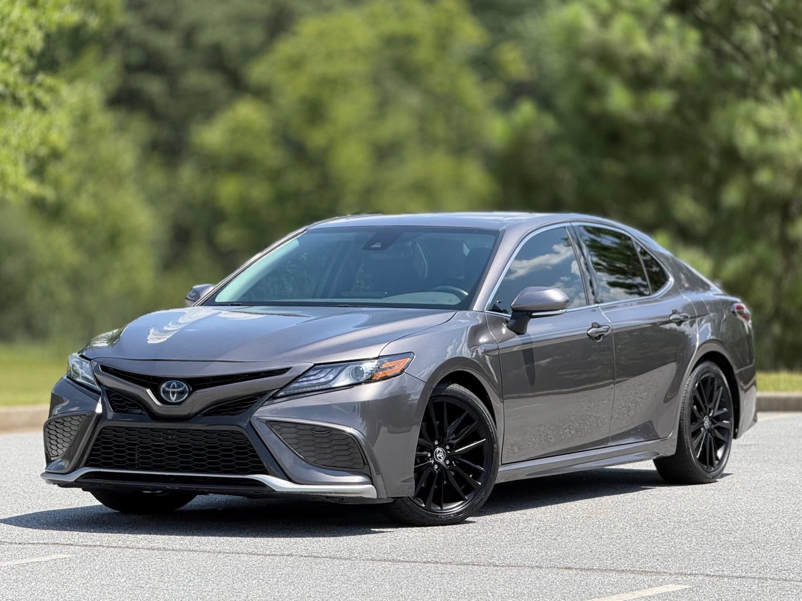 Used 2021 Toyota Camry XSE FWD image 8