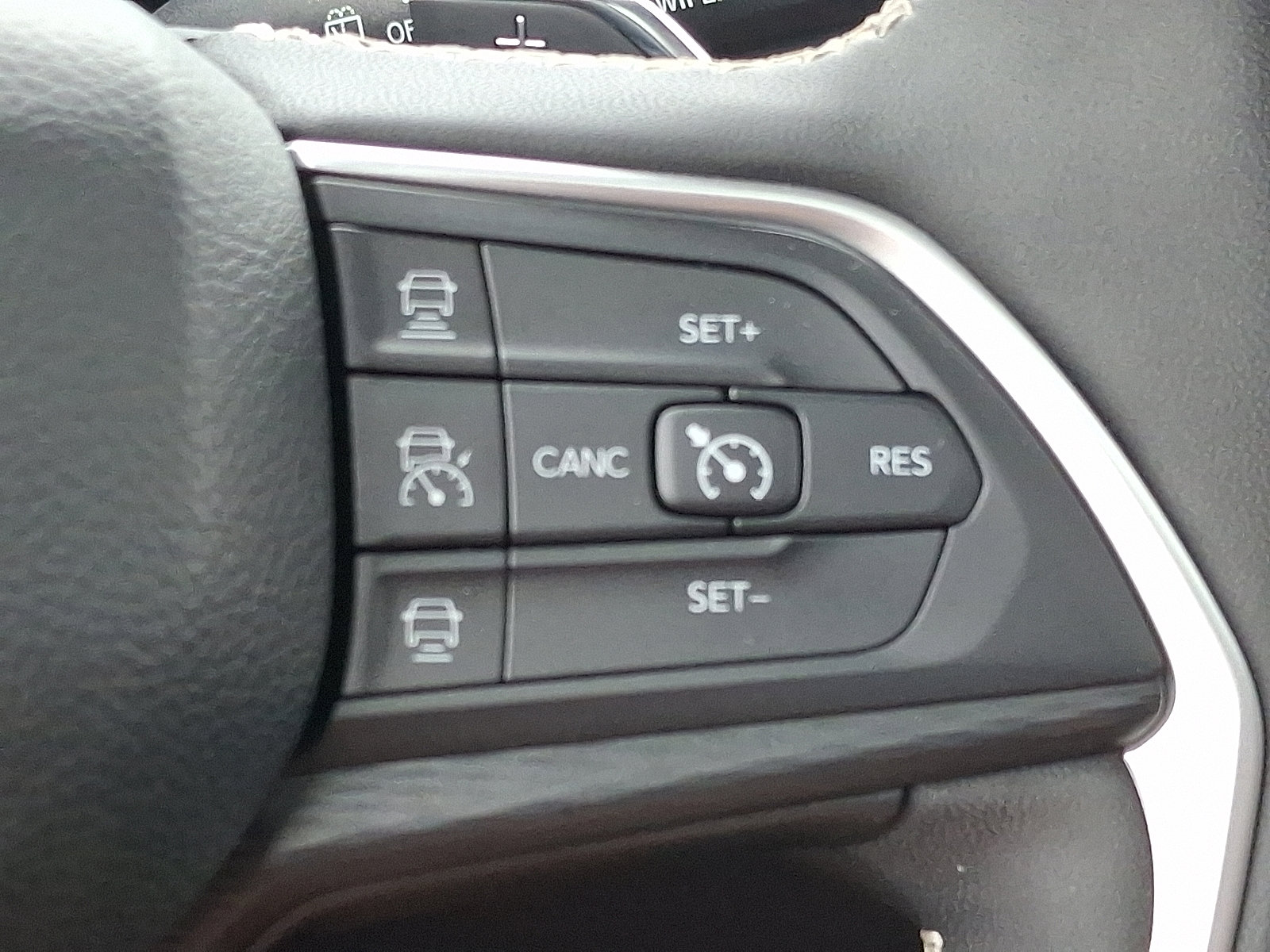 Used 2023 Jeep Grand Cherokee Altitude image 22