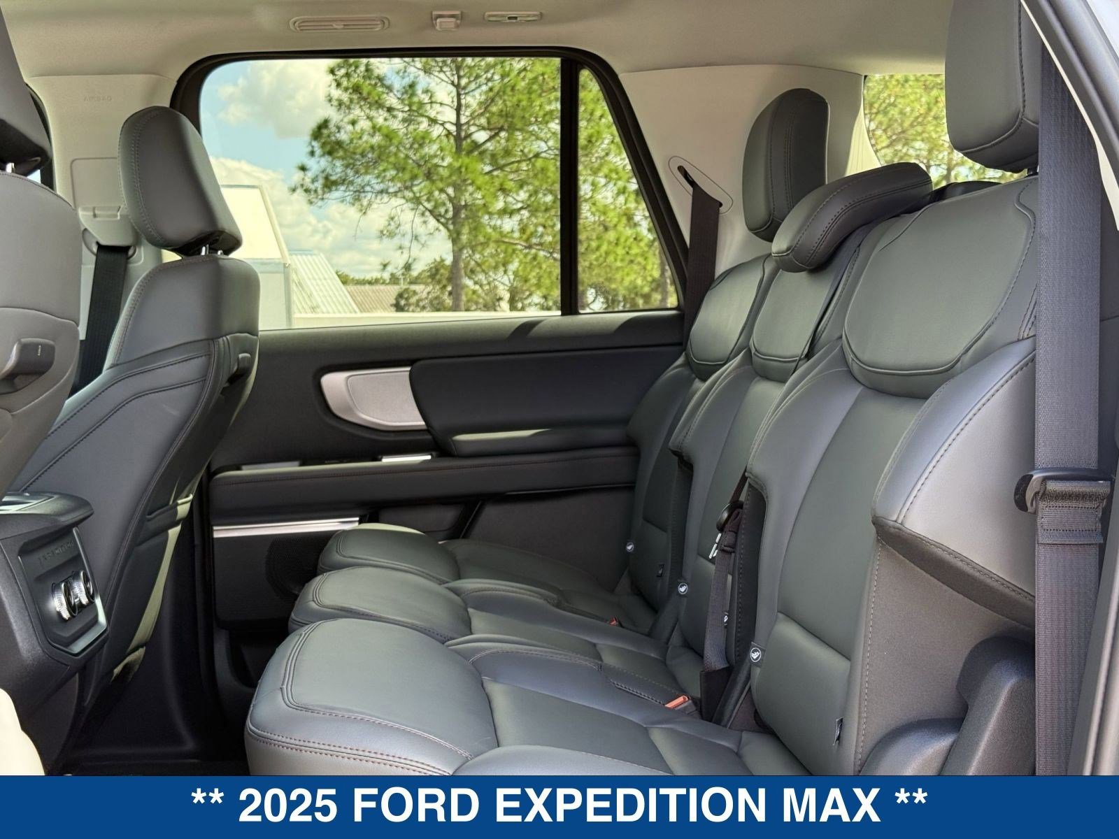 New 2025 Ford Expedition Max Active image 17