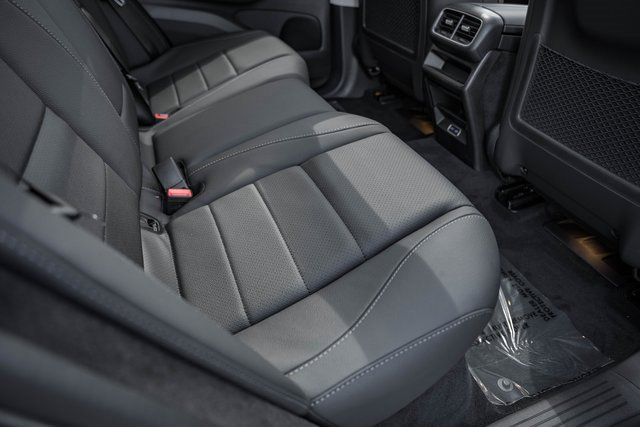 New 2026 Mercedes-Benz GLE 450e 4MATIC image 34