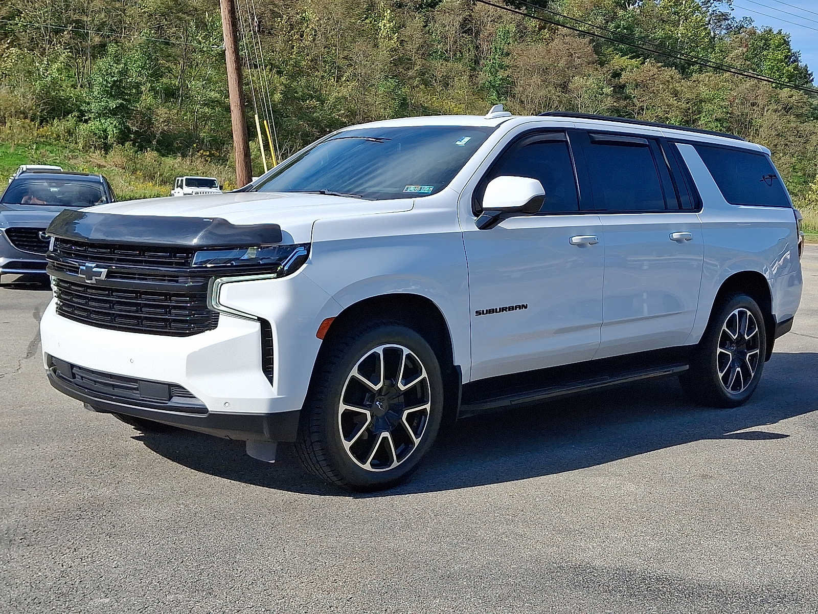 Used 2023 Chevrolet Suburban RST AWD/4WD image 3
