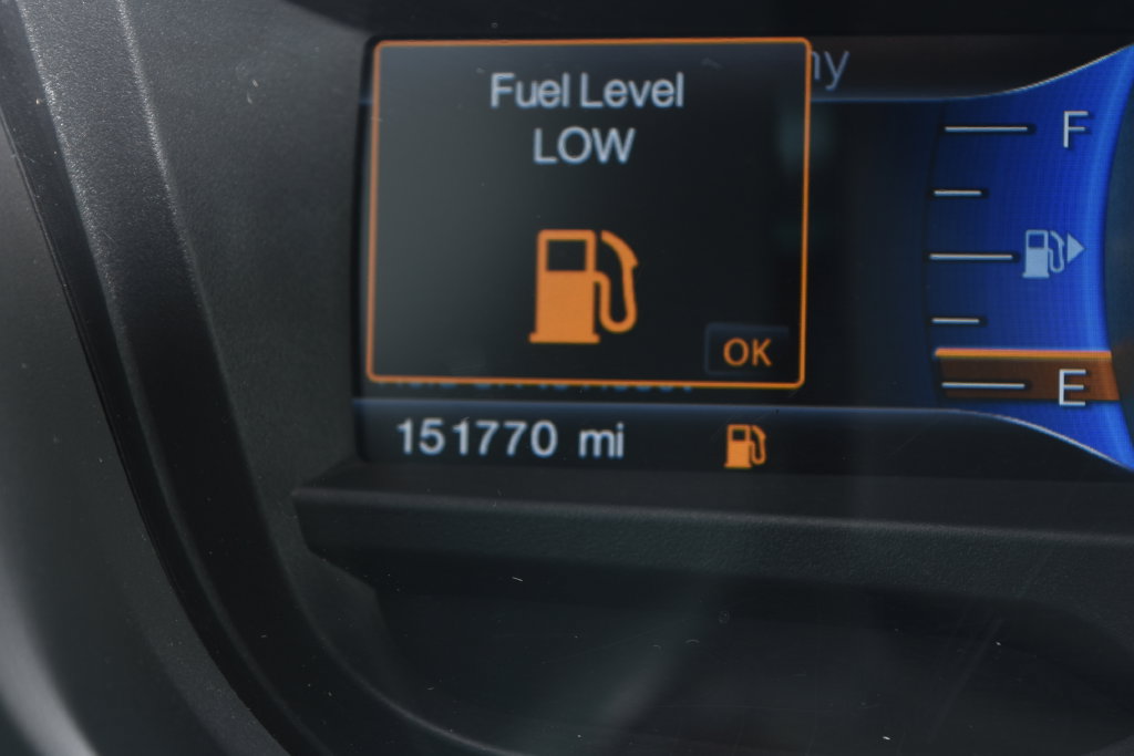 Used 2015 Ford Explorer XLT w/ Equipment Group 202A AWD/4WD image 15