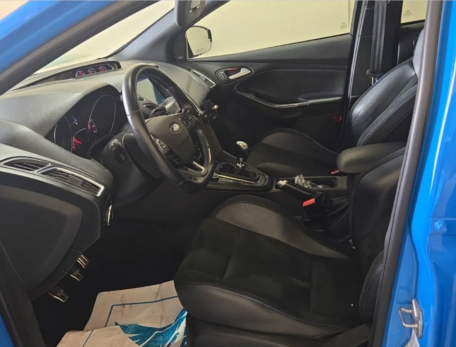 Used 2018 Ford Focus RS AWD/4WD image 8