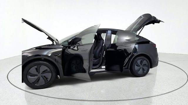 Used 2026 Tesla Model Y 2WD image 14