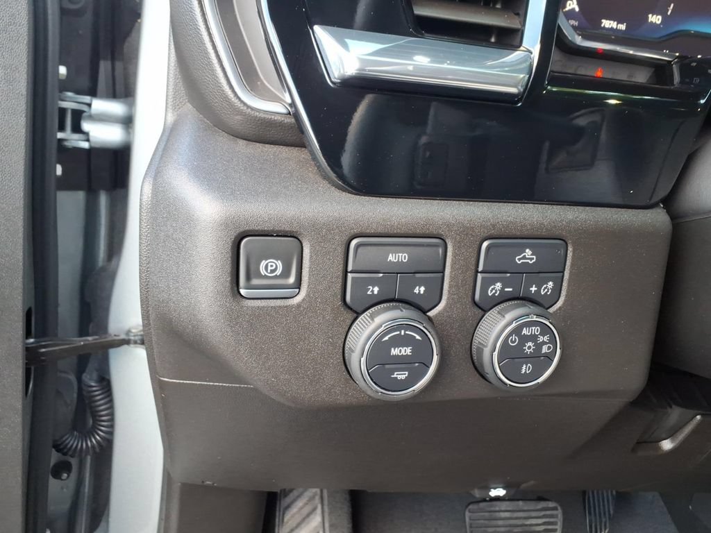 Certified 2025 Chevrolet Silverado 1500 RST AWD/4WD image 27