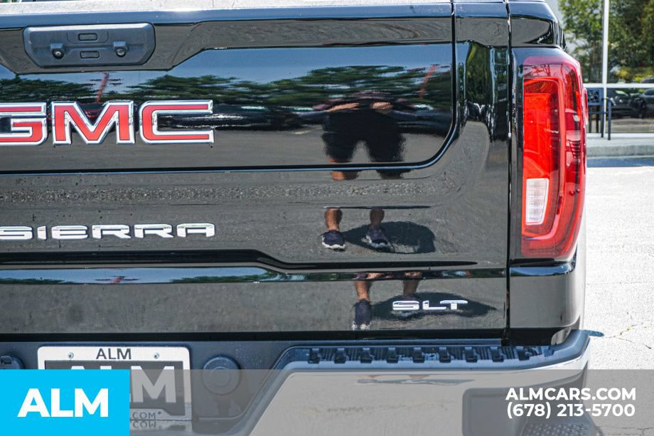 Used 2025 GMC Sierra 1500 SLT AWD/4WD image 12
