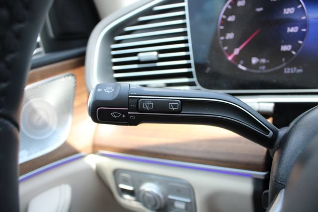 Used 2024 Mercedes-Benz GLS 450 4MATIC image 11