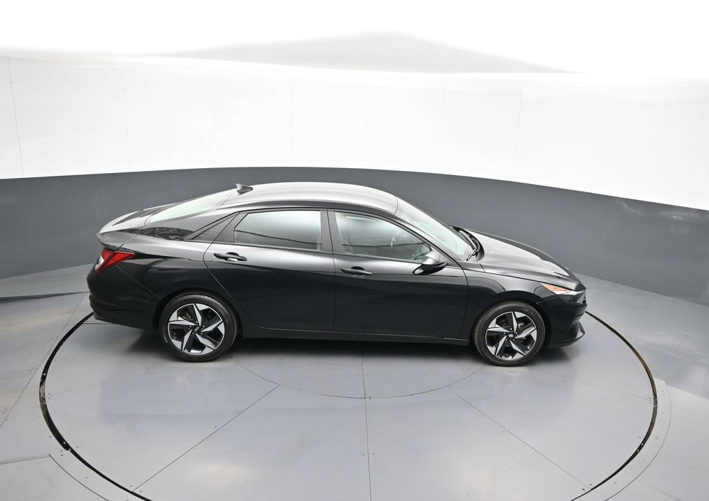 Used 2023 Hyundai Elantra SEL w/ Convenience Package FWD image 36