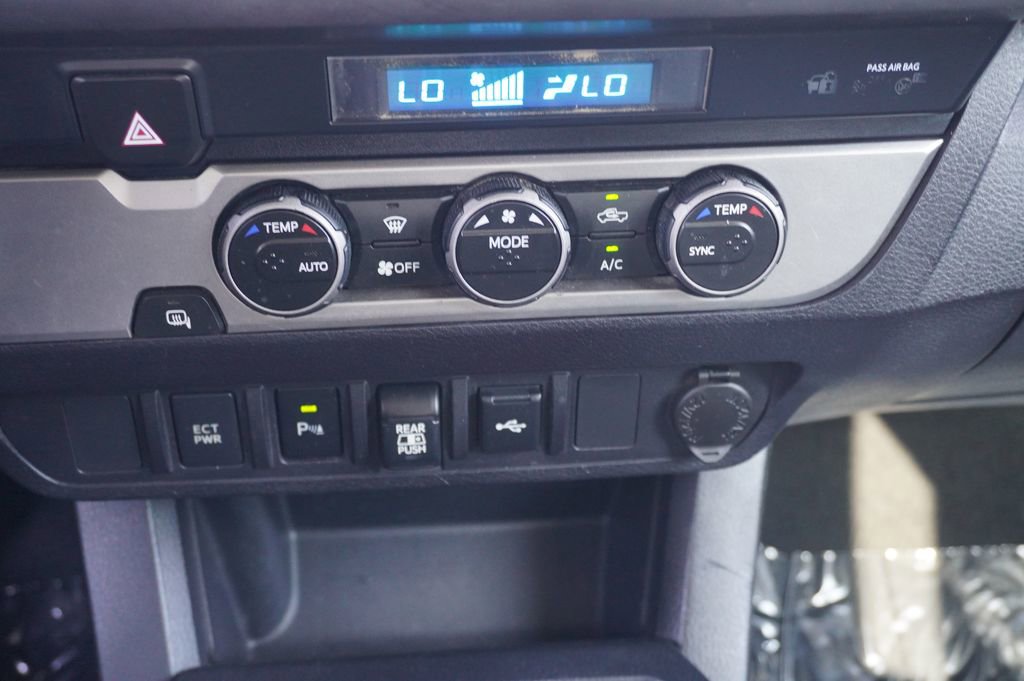 Used 2022 Toyota Tacoma SR5 RWD image 19