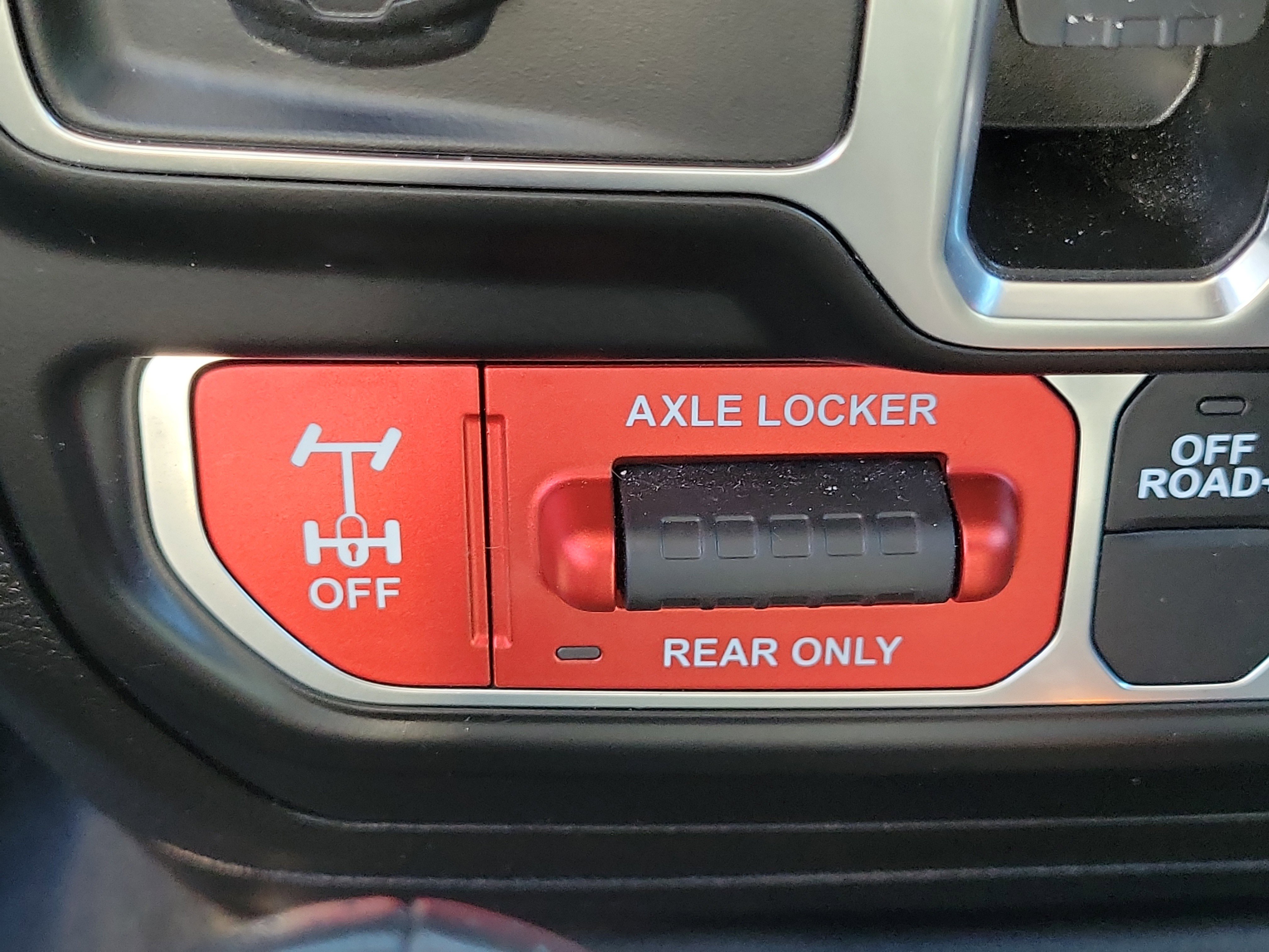 Used 2023 Jeep Gladiator Mojave w/ Cold Weather Group image 29