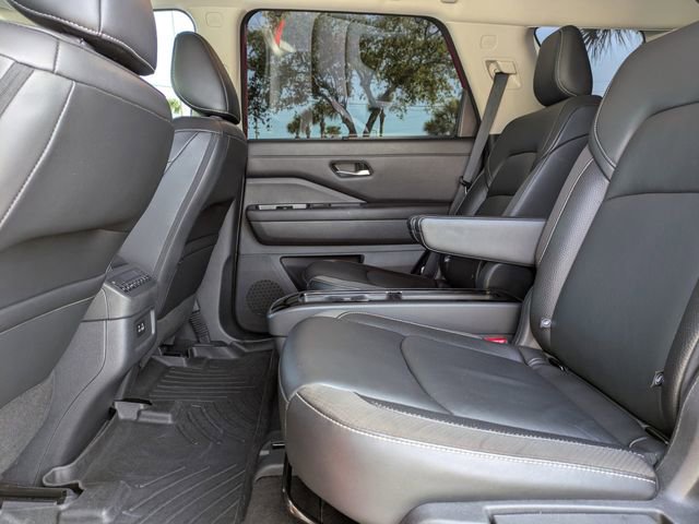 Used 2023 Nissan Pathfinder SL w/ SL Premium Package image 16