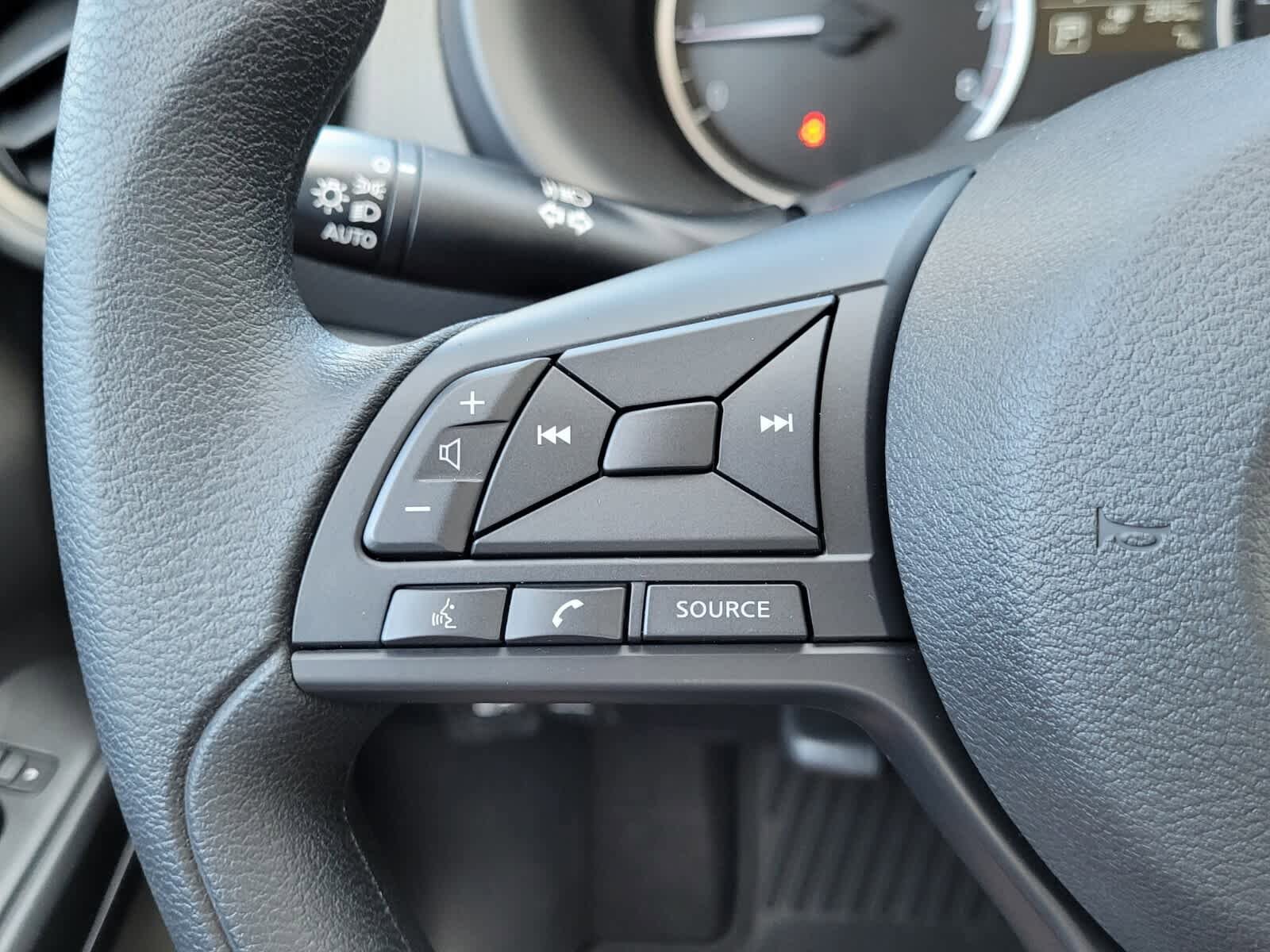 New 2025 Nissan Kicks Play S image 12