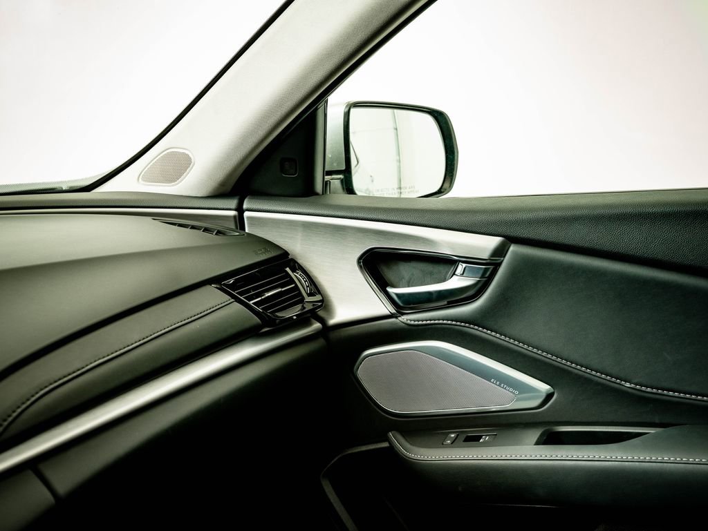Certified 2025 Acura RDX w/ Technology Package image 40