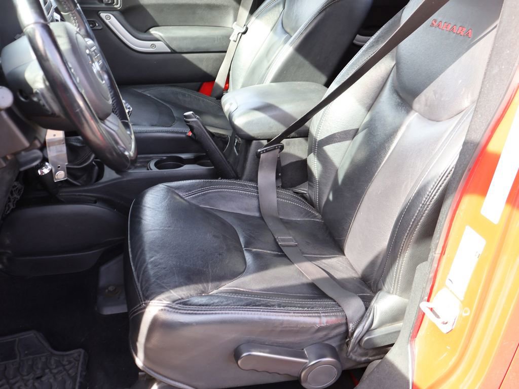 Used 2013 Jeep Wrangler Unlimited Sahara w/ Connectivity Group image 44