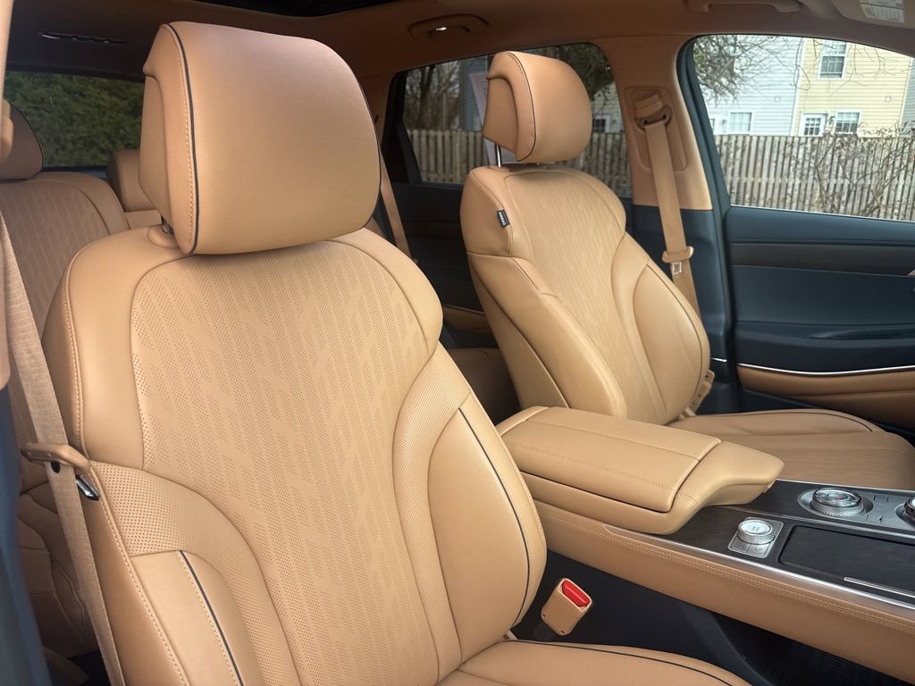 Used 2024 Genesis GV80 2.5T w/ Advanced Package image 36