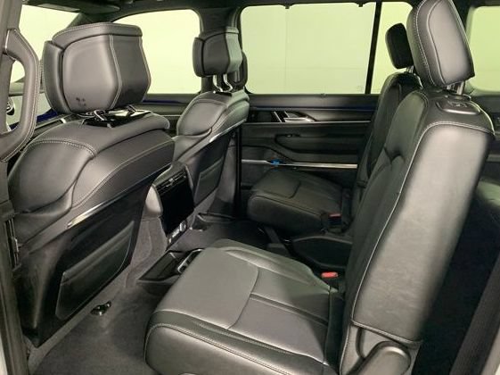 New 2026 Jeep Grand Wagoneer L Summit w/ Premium Group III AWD/4WD image 15