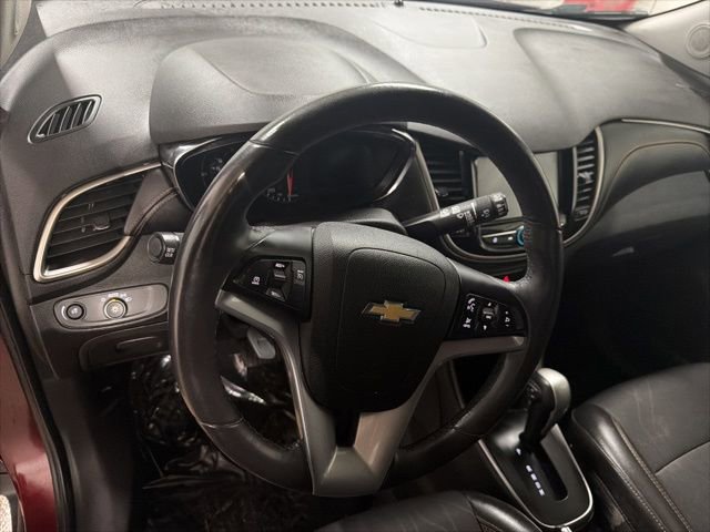 Used 2017 Chevrolet Trax LT w/ LT Convenience Package image 18