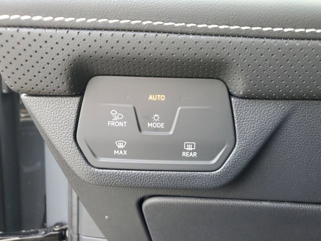 New 2026 Volkswagen Atlas SE FWD image 28