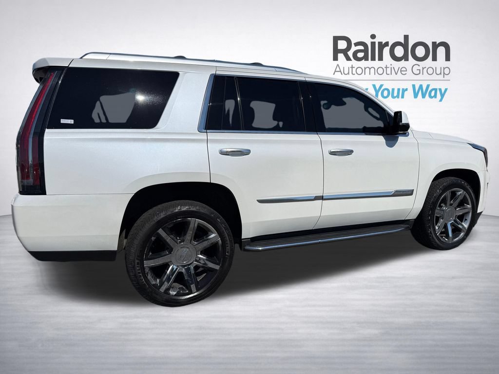 Used 2016 Cadillac Escalade Luxury AWD/4WD image 7