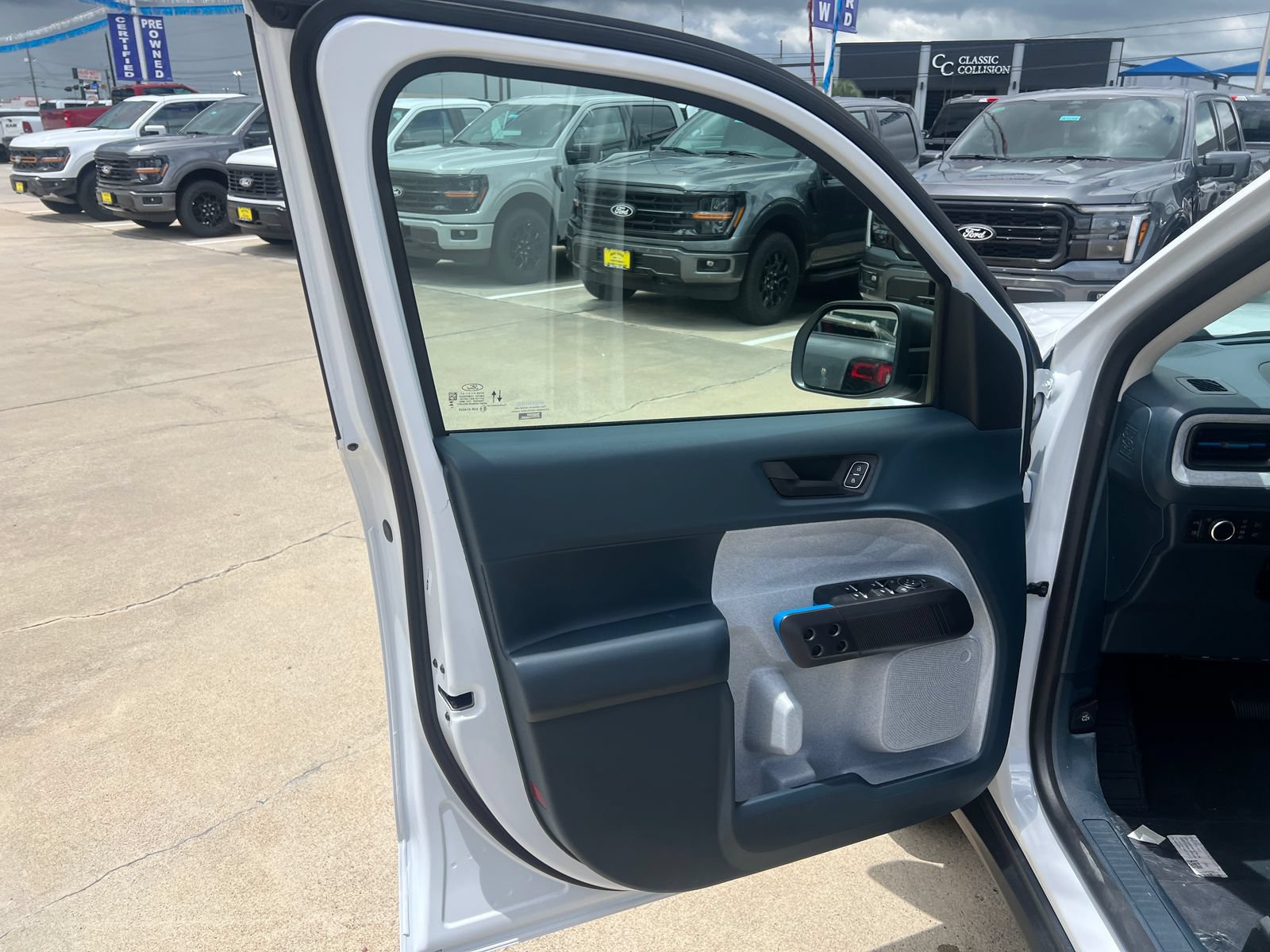 New 2026 Ford Maverick XLT FWD image 10
