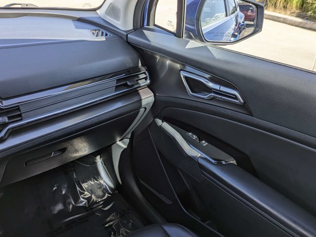 Used 2023 Kia Sportage EX FWD image 17