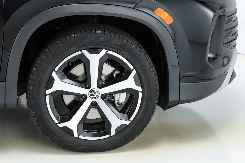 New 2026 Volkswagen Tiguan SE image 14