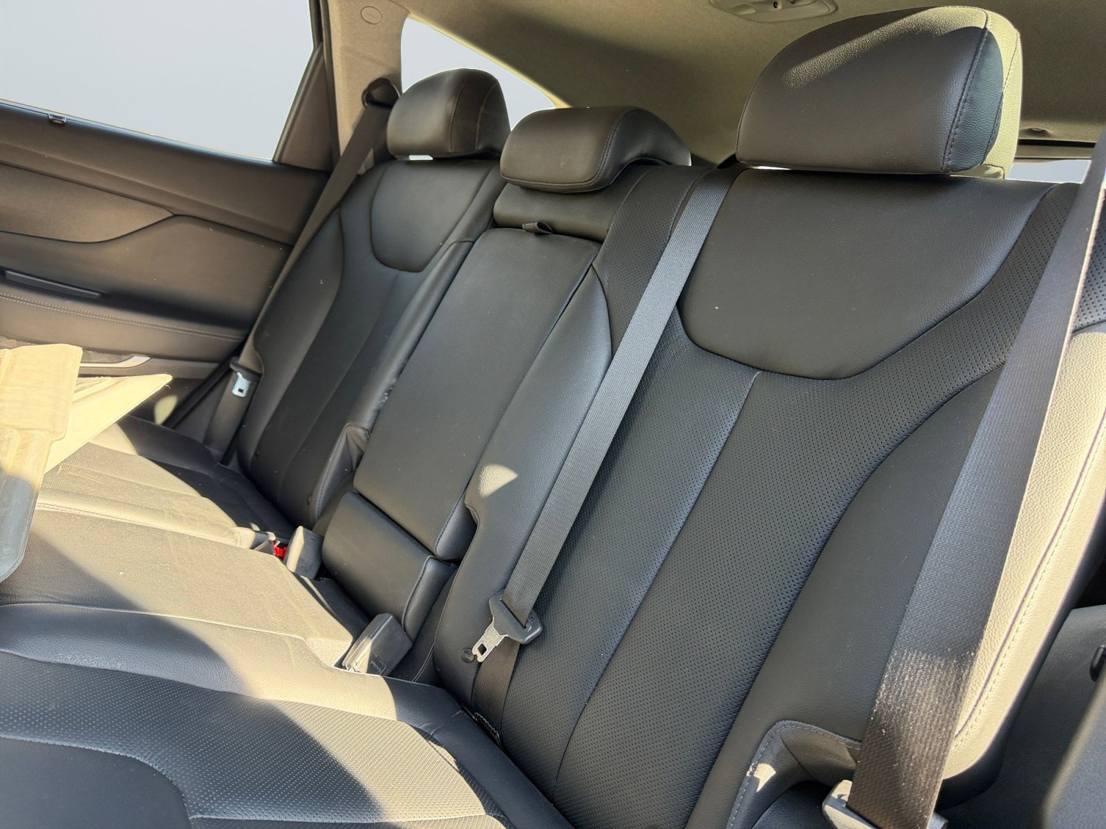 Used 2020 Hyundai Santa Fe Limited image 15