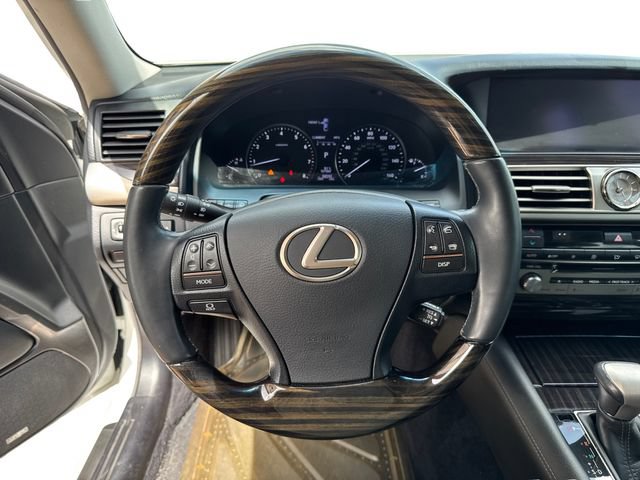 Used 2015 Lexus LS 460 RWD image 11