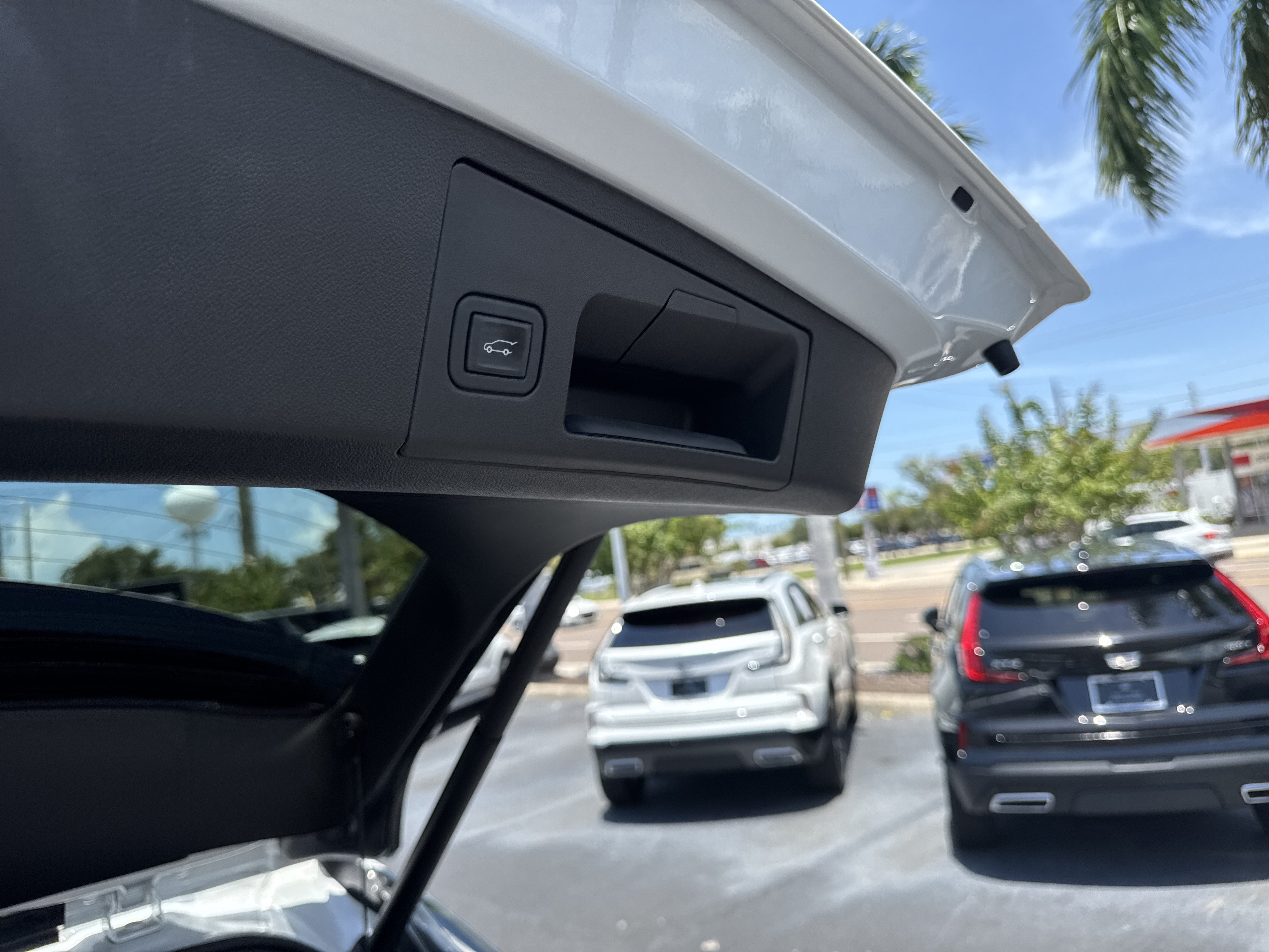 Certified 2024 Cadillac XT4 Sport w/ LPO, Floor Liner Package FWD image 12