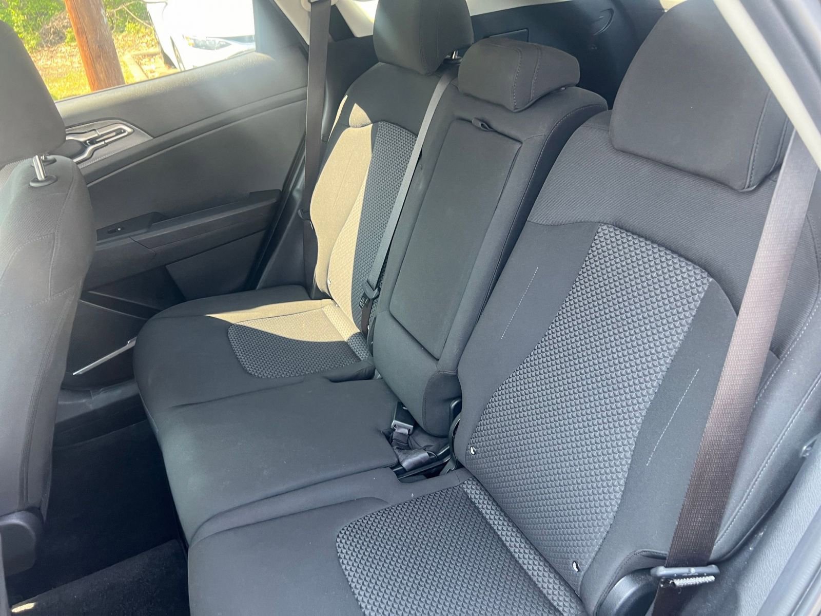 Used 2025 Kia Sportage LX image 21