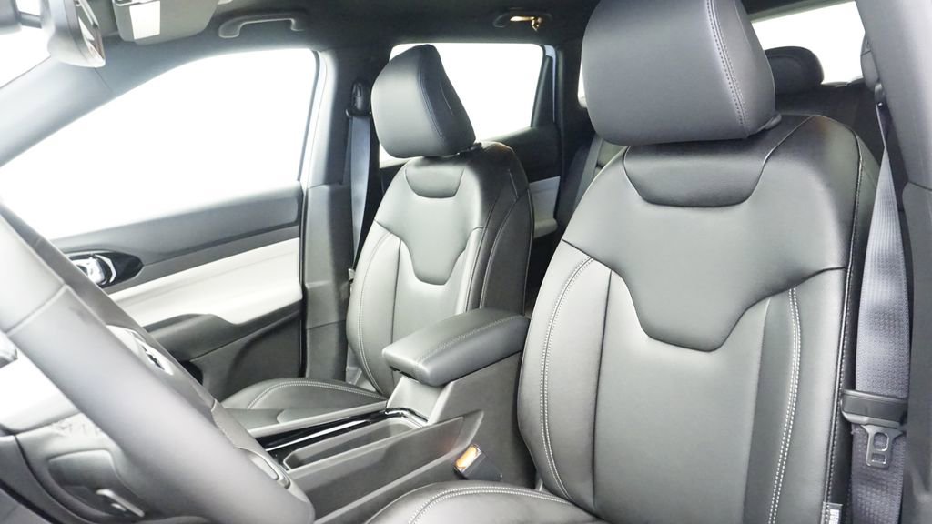 New 2026 Jeep Compass Limited AWD/4WD image 32