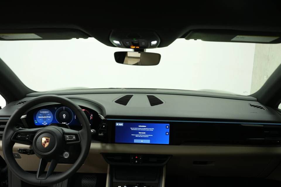 New 2026 Porsche Macan 4 Electric AWD/4WD image 16