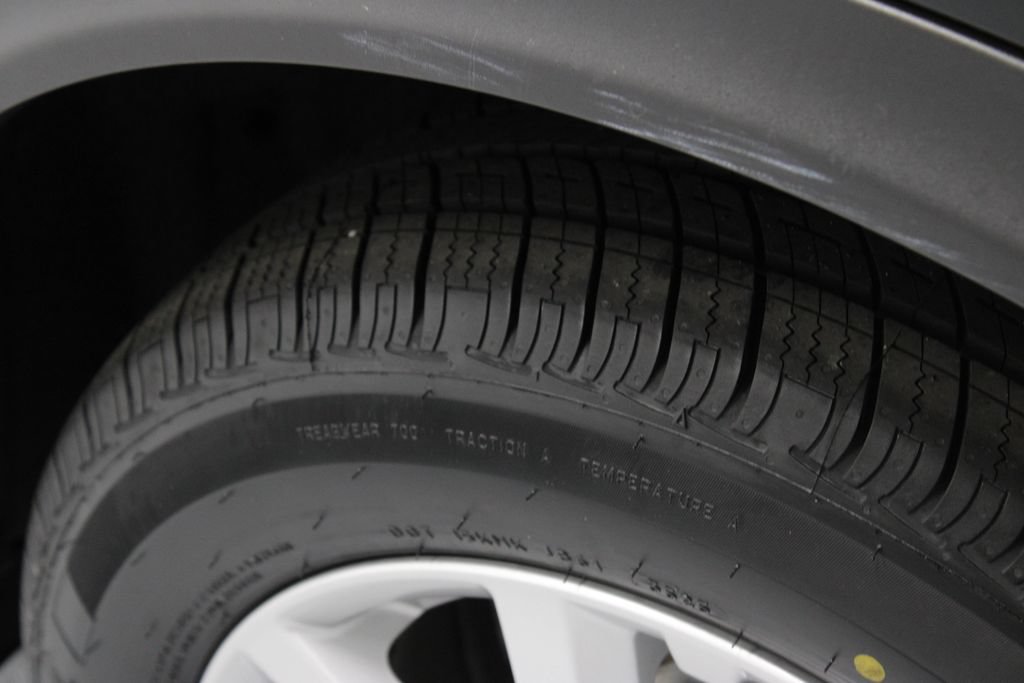 Certified 2022 Nissan Rogue Sport SV AWD/4WD image 19