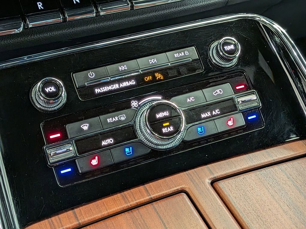 Used 2023 Lincoln Navigator Reserve image 24