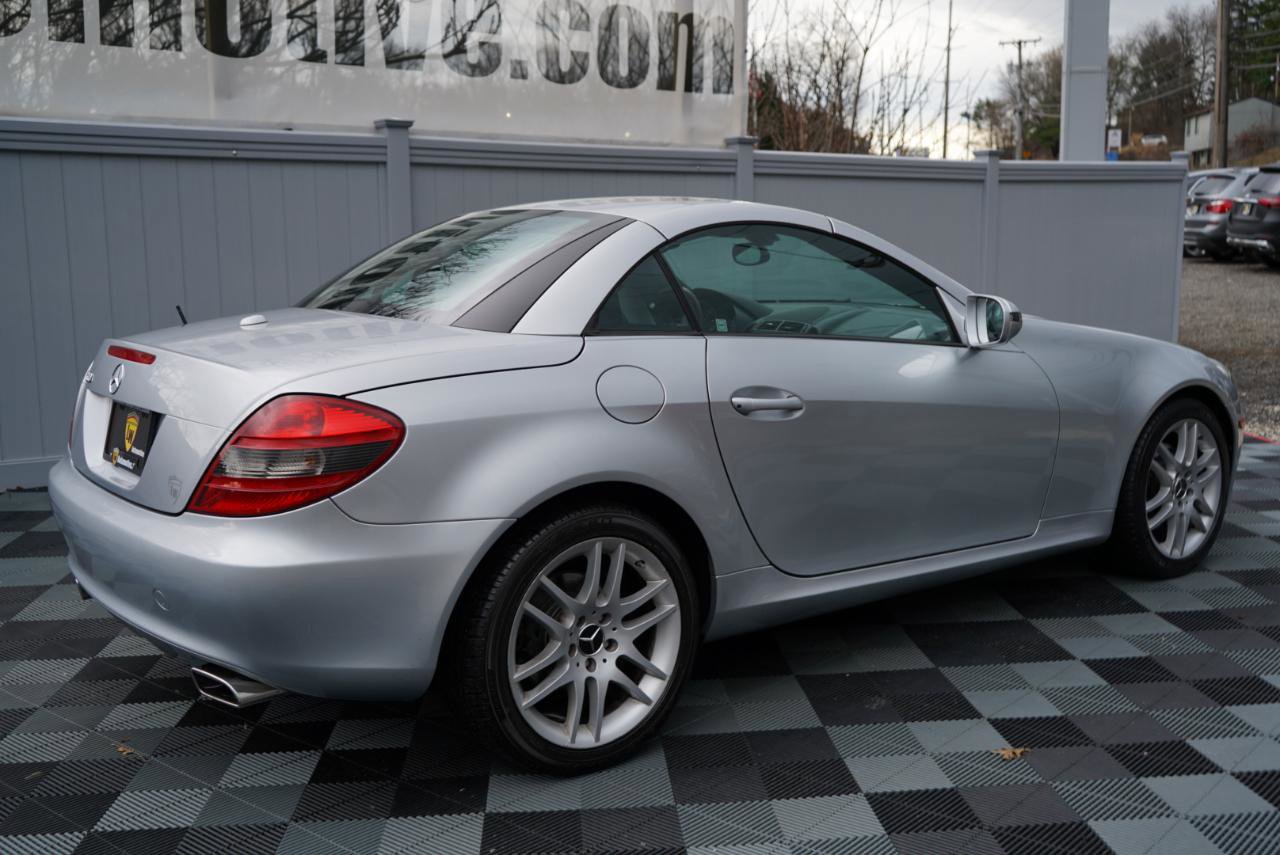Used 2009 Mercedes-Benz SLK 300 2dr Roadster 3.0L w/ Premium I Pkg image 65