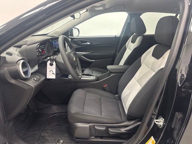 New 2026 Chevrolet Trax LS w/ LS Convenience Package FWD image 22