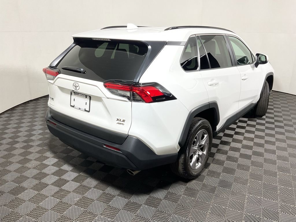 Used 2024 Toyota RAV4 XLE AWD/4WD image 17